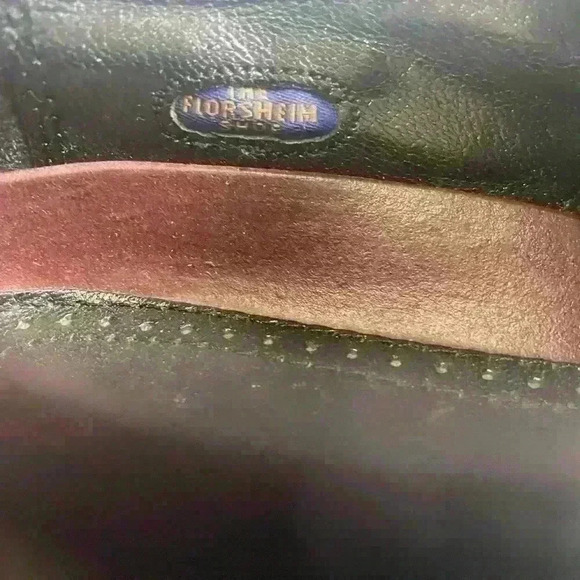 Florsheim Men's Black Dress shoes size 10. Wingtip Style. - Picture 7 of 8